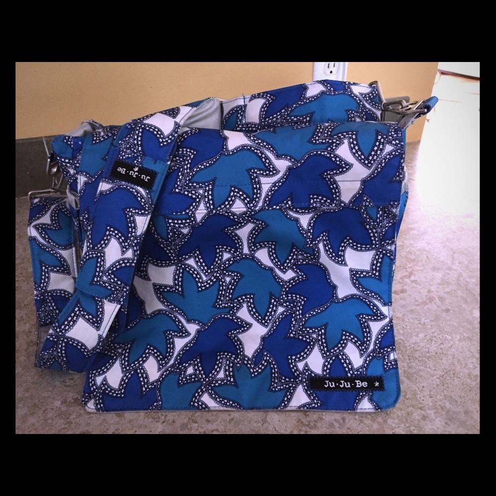 JuJuBe Messenger diaper bag